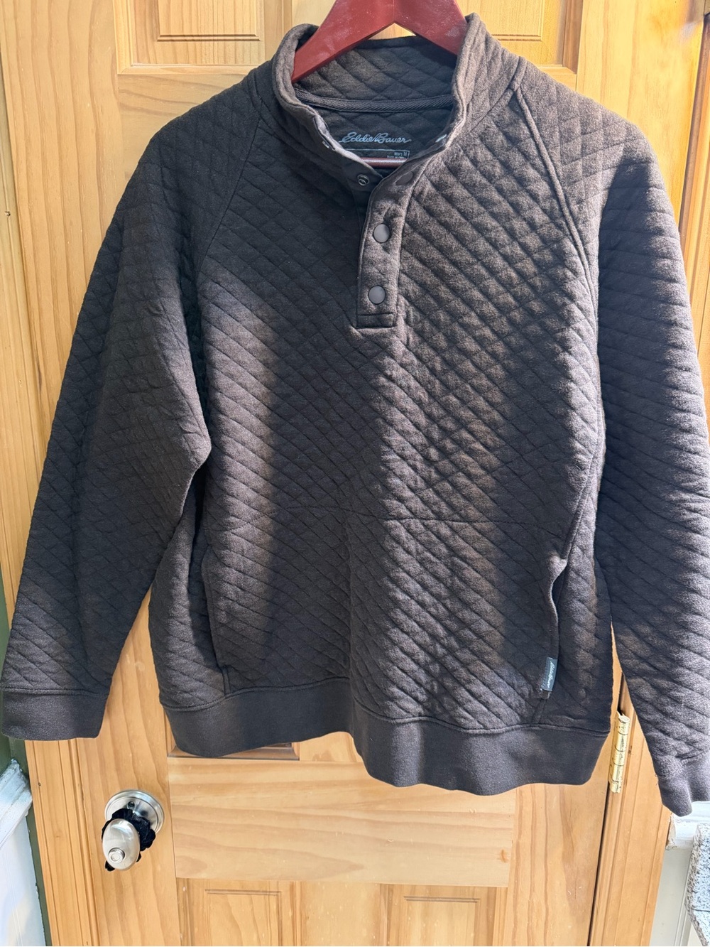 Eddie Bauer Quilted Crewneck Pullover in Dark Brown